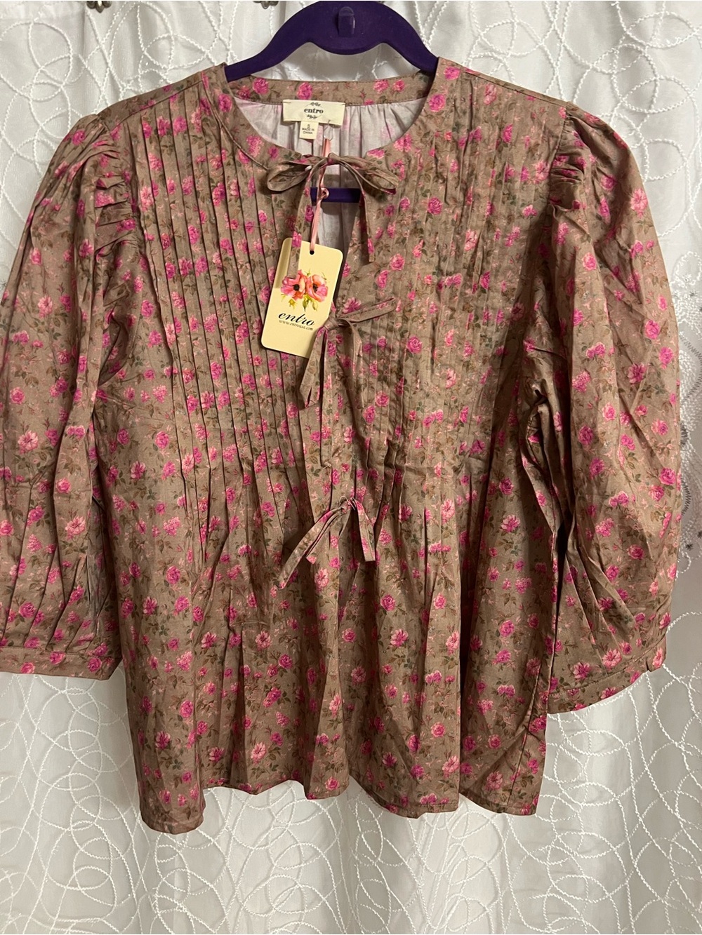 entro Brown Floral Pintuck Tie-Front Blouse with Pink Roses